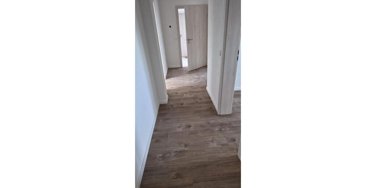 Dachgeschoßwohnung Friesenheim - 3 Zimmer, 77 m&sup2;, 1.080&euro; | Angebot:25887915