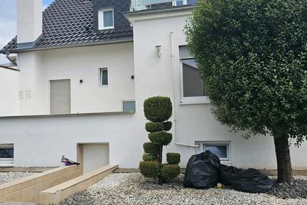 Haus Lahr (Schwarzwald) - 5 Zimmer, 180 m&sup2;, 2.150&euro; | Angebot:26587659