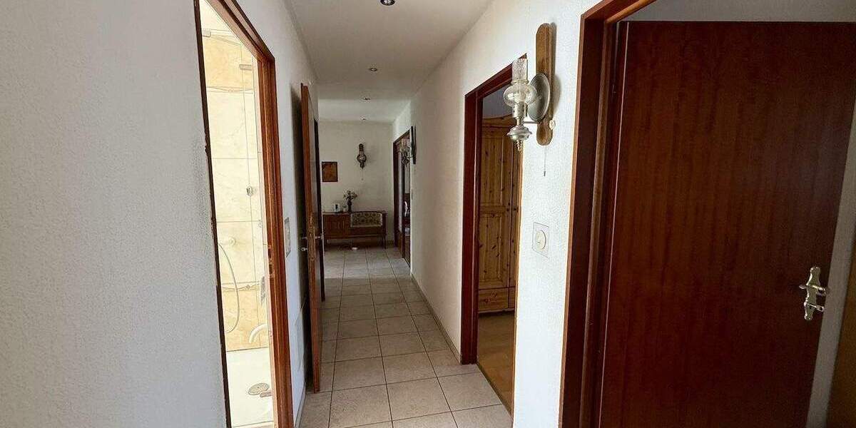 Mehrfamilienhaus, Wohnhaus Lahr-Mietersheim Mietersheim - 8 Zimmer, 206 m&sup2;, 498.000&euro; | Angebot:25703290