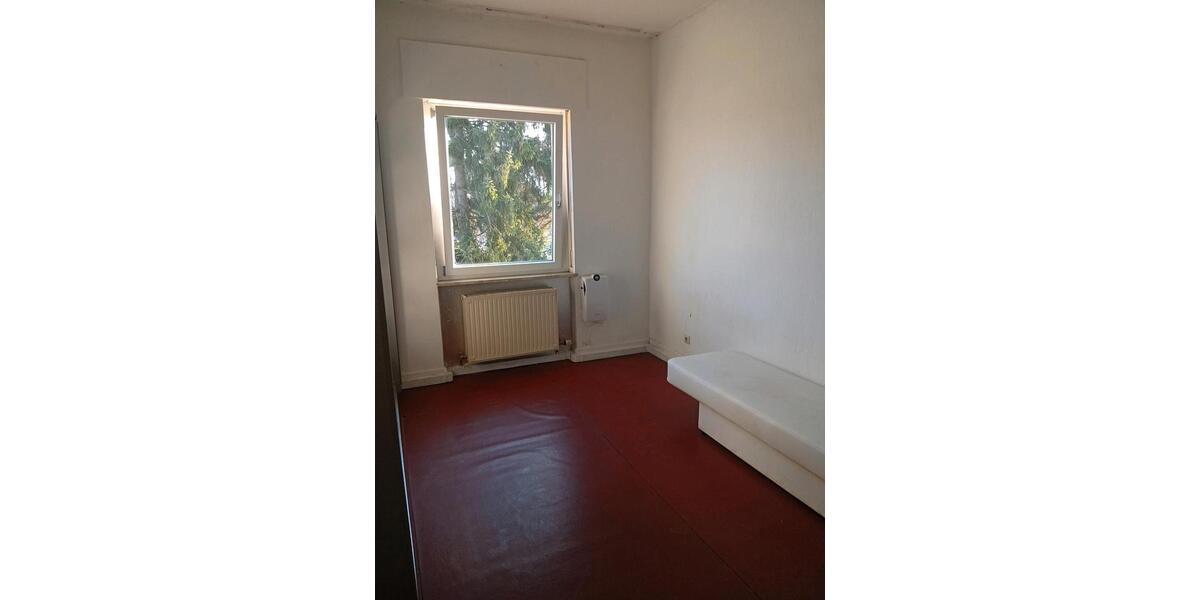 Etagenwohnung Offenburg - 1 Zimmer, 16 m&sup2;, 300&euro; | Angebot:25161024