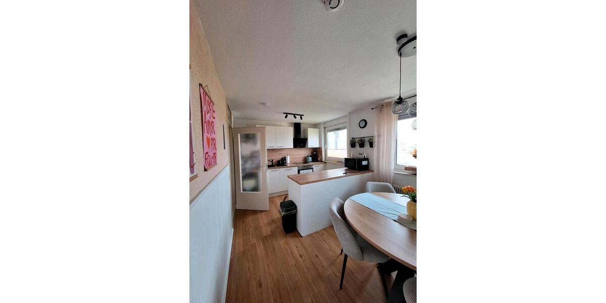 Etagenwohnung Rheinau - 4 Zimmer, 94 m&sup2;, 1.100&euro; | Angebot:25935940