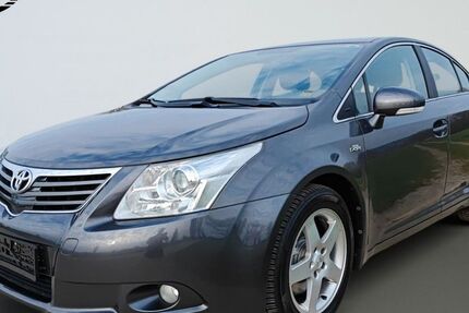 Toyota Avensis 136.000 km 8.900 &euro; Kippenheim 77971