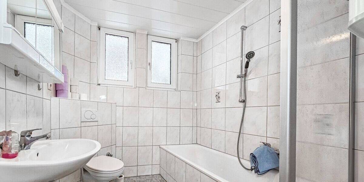 Etagenwohnung Kehl - 3 Zimmer, 92 m&sup2;, 185.000&euro; | Angebot:25694411