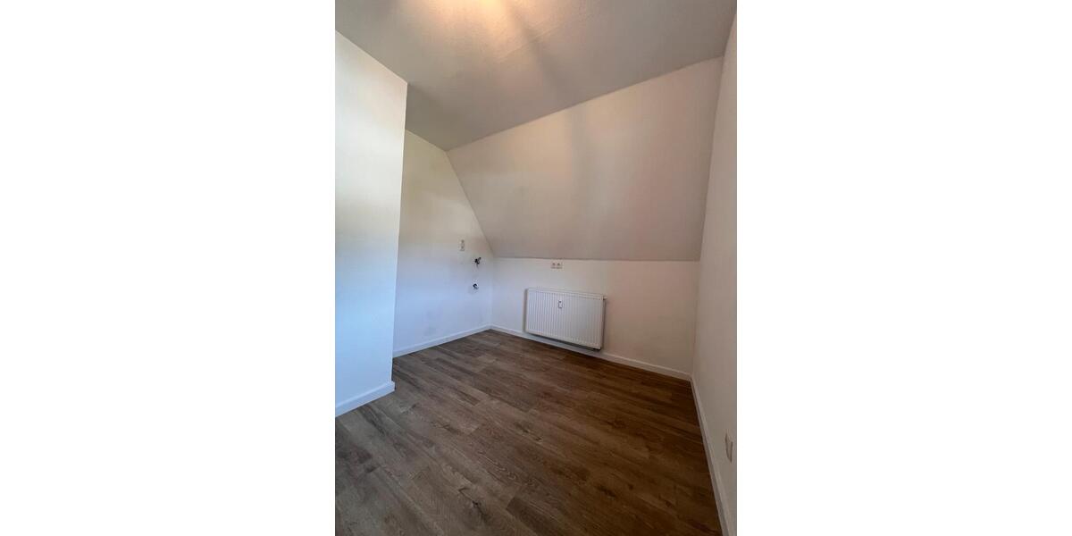 Dachgeschoßwohnung Lahr (Schwarzwald) - 1.5 Zimmer, 53 m&sup2;, 700&euro; | Angebot:26034145