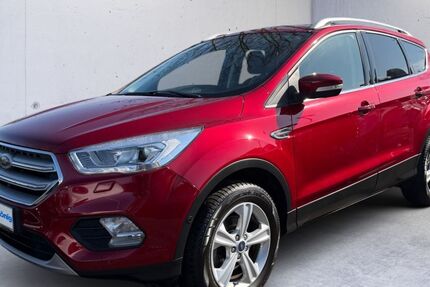 Ford Kuga 94.468 km 14.290 &euro; Offenburg- Industriegebiet Elgersweier-Nord 77656