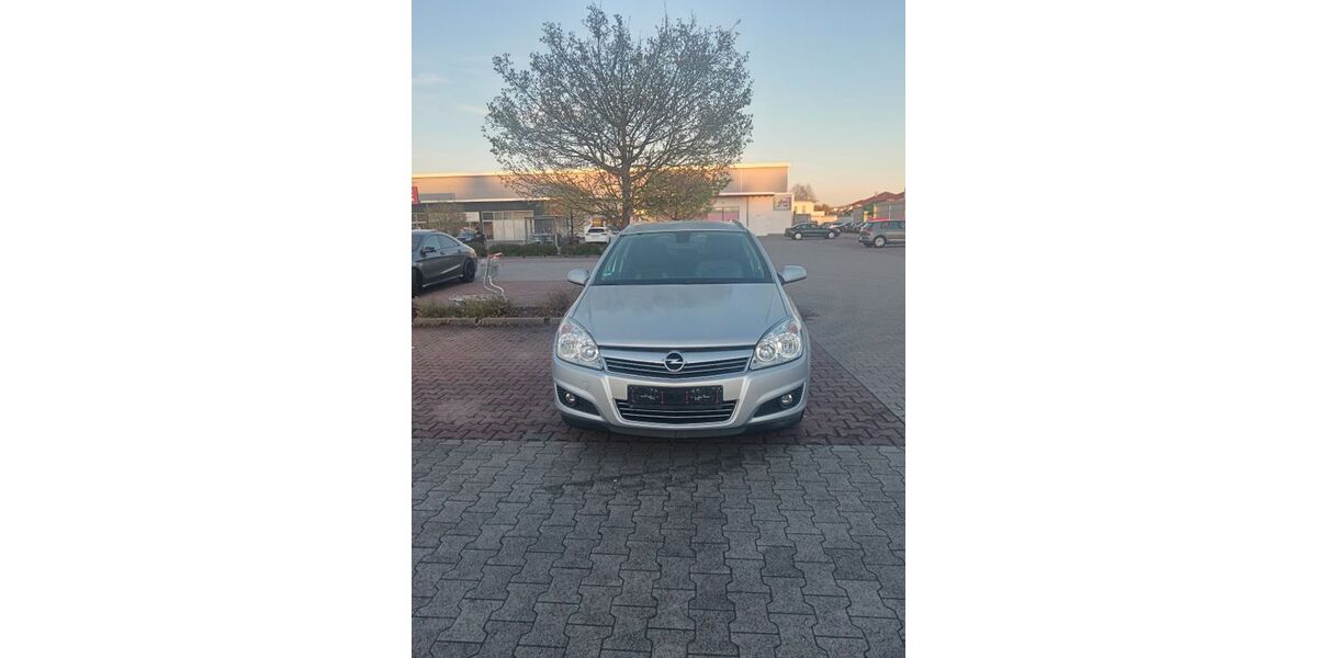 Opel Astra 148.000 km 3.400 &euro; kehl 77694