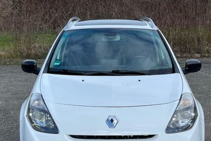 Renault Clio 96.500 km 3.799 &euro; Offenburg 77654