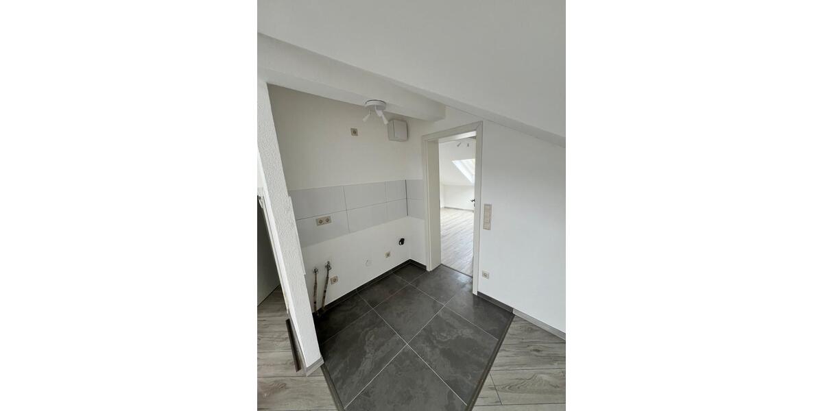 Dachgeschoßwohnung Kehl - 2 Zimmer, 48 m&sup2;, 157.000&euro; | Angebot:26975552