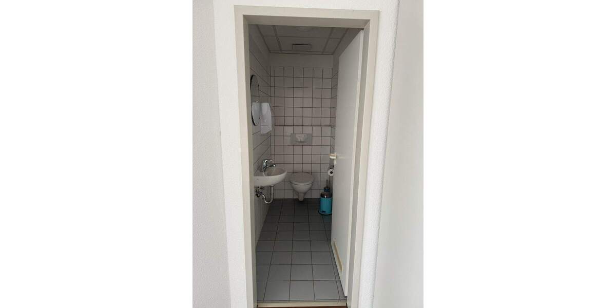 Gewerbeobjekt Oberkirch - 4 Zimmer, 81 m&sup2;, 640&euro; | Angebot:25730413