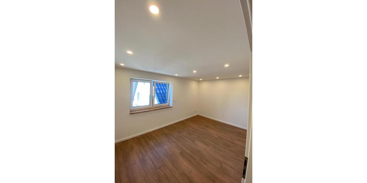 Maisonettenwohnung Renchen - 6 Zimmer, 154 m&sup2;, 1.600&euro; | Angebot:25833353