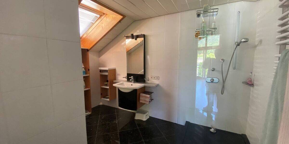 Einfamilienhaus Bad Peterstal-Griesbach Bad Griesbach - 9 Zimmer, 310 m&sup2;, 1.500&euro; | Angebot:26859323