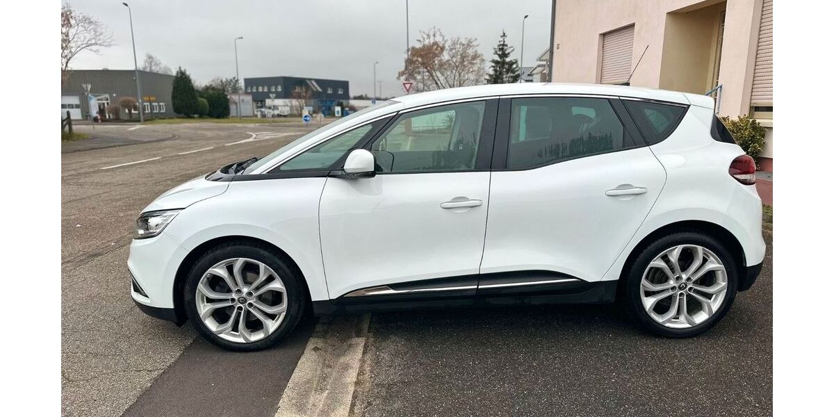 Renault Grand Scenic 289.965 km 6.150 &euro; Offenburg 77654