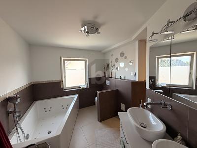 RUHIGES INVESTMENT-JUWEL AM EUROPA-PARK - Mehrfamilienhaus, Wohnhaus Rust | Angebot:26959854