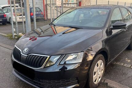 Skoda Octavia 158.000 km 7.900 &euro; KEHL 77694
