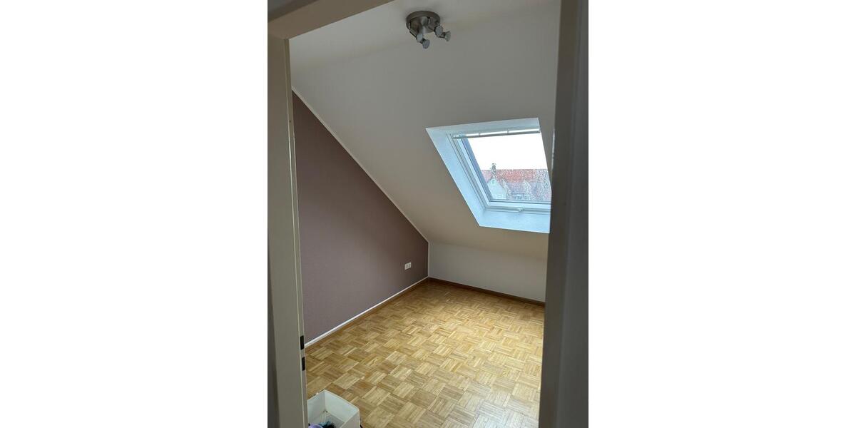 Dachgeschoßwohnung Offenburg Rammersweier - 3 Zimmer, 60 m&sup2;, 935&euro; | Angebot:26548953