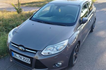Ford Focus 156.000 km 5.900 &euro; Lauf 77886