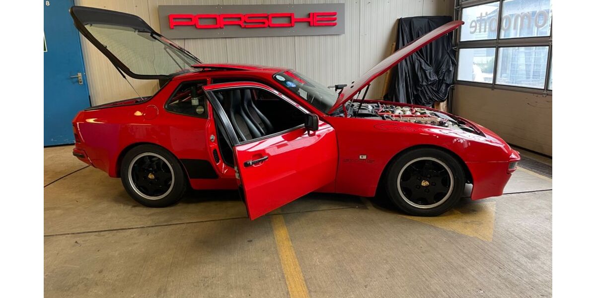 Porsche 944 225.000 km 20.944 &euro; Herbolzheim 79336