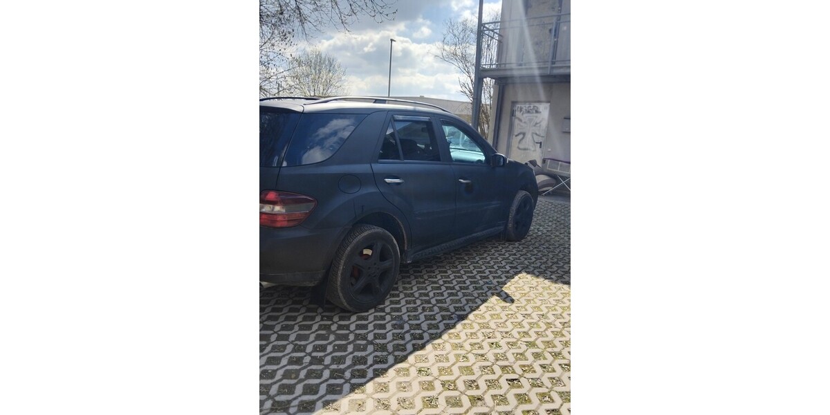 Mercedes-Benz M-Klasse 269.000 km 4.200 &euro; Biberach 77781