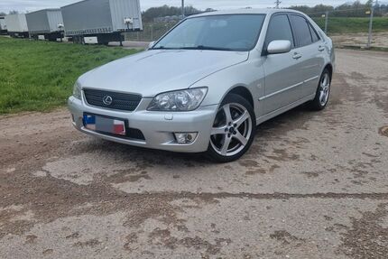 Lexus IS 200 176.750 km 10.750 &euro; Offenburg 77656