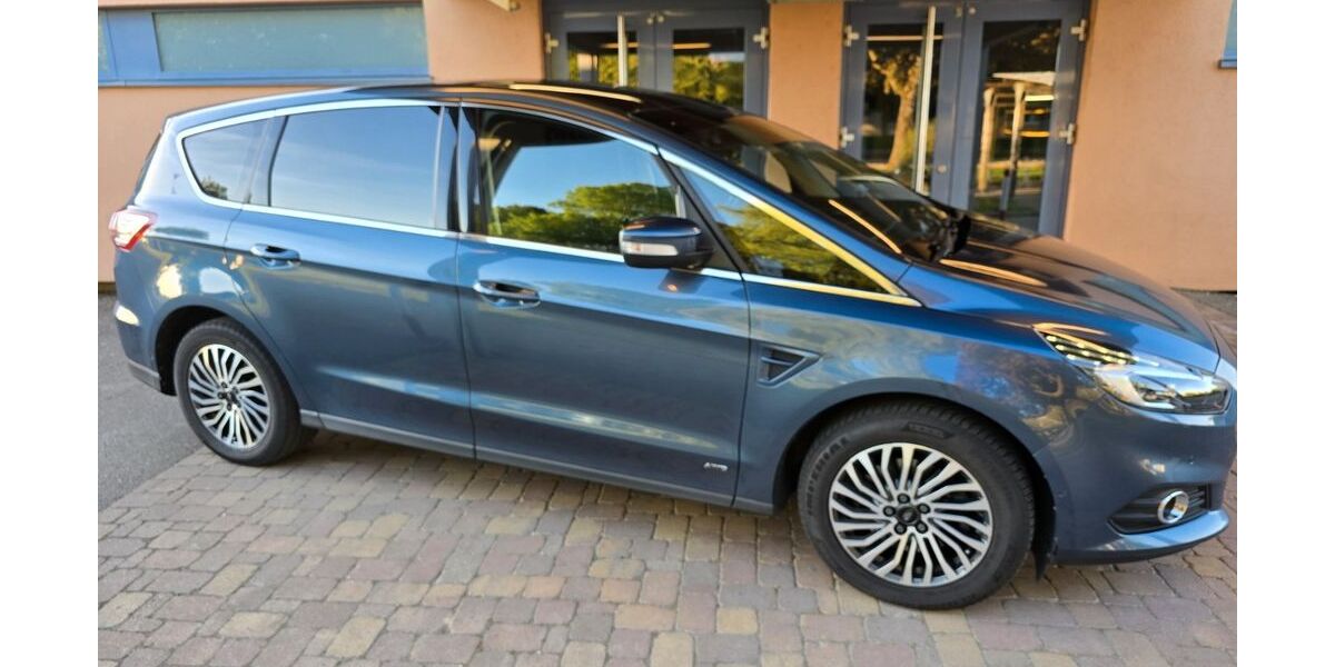 Ford S-Max 125.000 km 18.800 &euro; Offenburg 77652