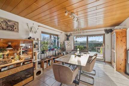 Haus Kehl - 12 Zimmer, 251 m&sup2;, 749.000&euro; | Angebot:25234435