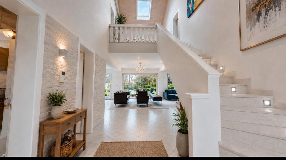 Villa Kehl - 1 Zimmer, 650 m&sup2;, 1.899.900&euro; | Angebot:26942172