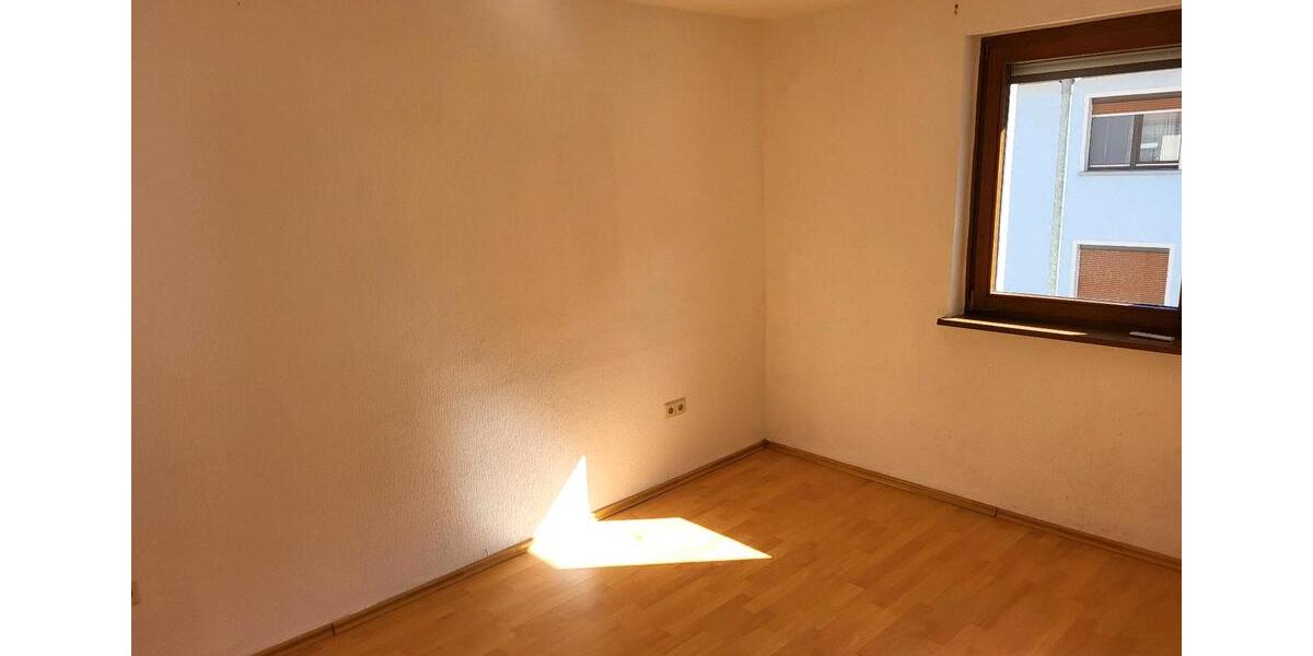 Etagenwohnung Hausach - 3 Zimmer, 65 m&sup2;, 845&euro; | Angebot:25917814