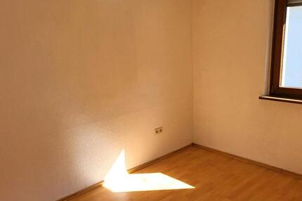 Wohnung Hausach - 3 Zimmer, 65 m&sup2;, 845&euro; | Angebot:25917814