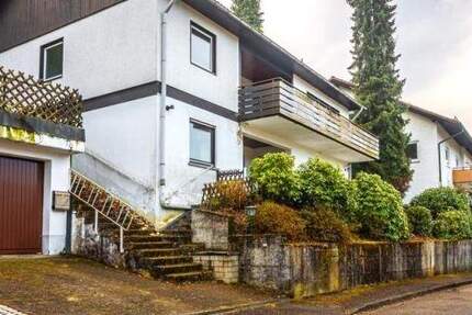 Haus Lauf - 8 Zimmer, 172 m&sup2;, 298.000&euro; | Angebot:25741684