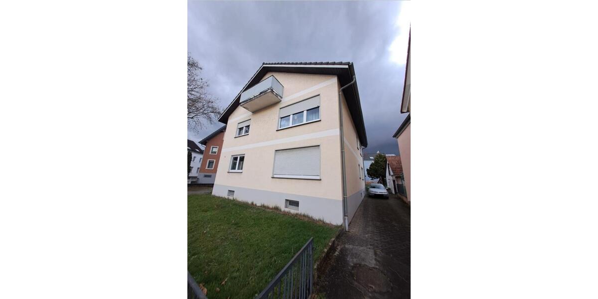 Etagenwohnung Lahr (Schwarzwald) - 4 Zimmer, 100 m&sup2;, 960&euro; | Angebot:25896089