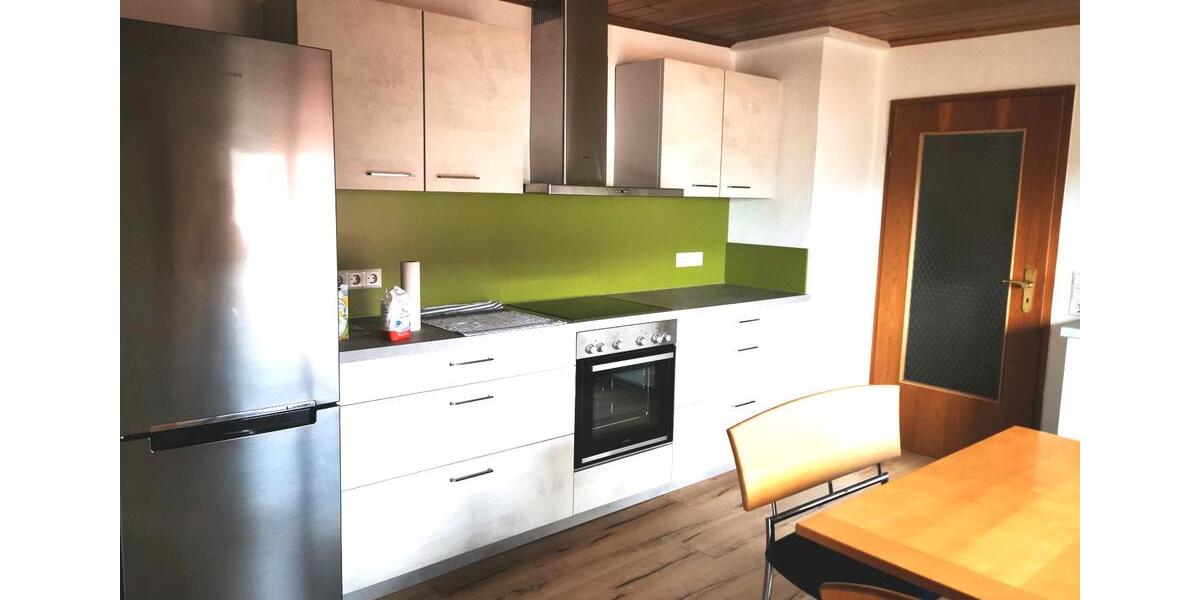 Etagenwohnung Offenburg - 5 Zimmer, 125 m&sup2;, 370&euro; | Angebot:25498325