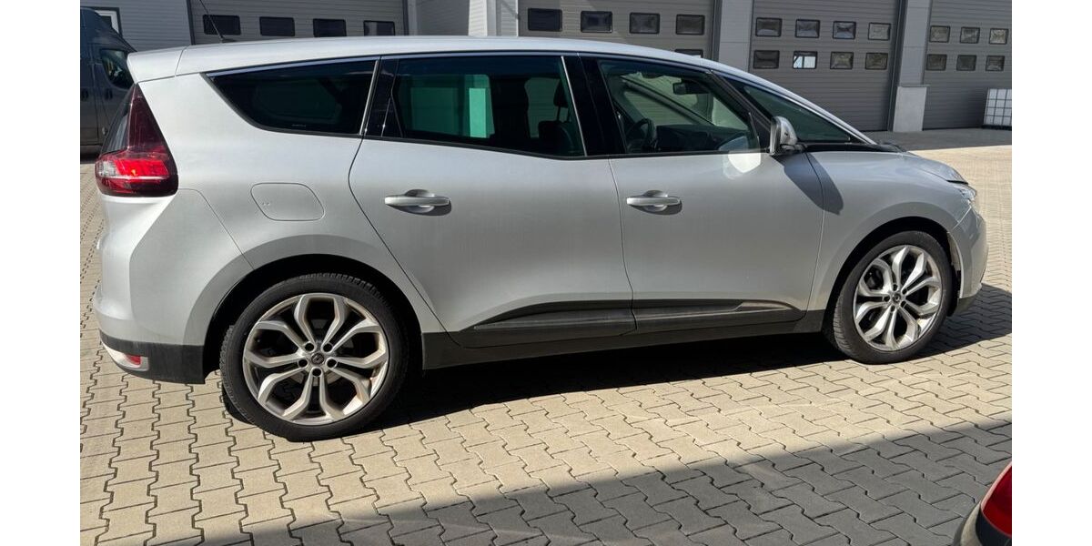 Renault Grand Scenic 200.000 km 9.250 &euro; Offenburg 77654