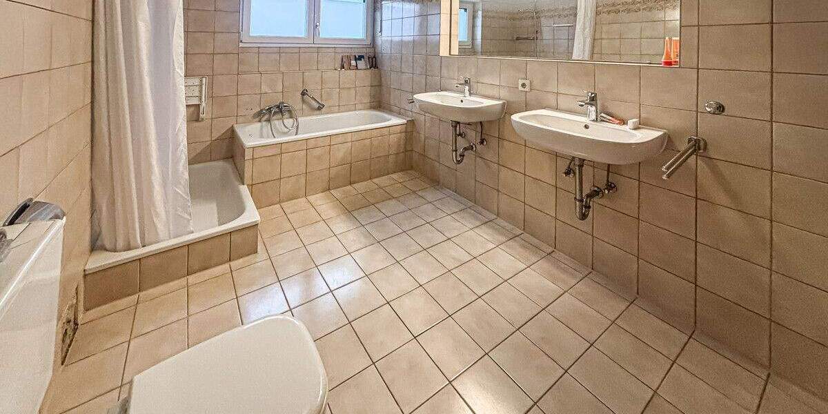 Etagenwohnung Kehl - 3 Zimmer, 110 m&sup2;, 1.000&euro; | Angebot:25820428