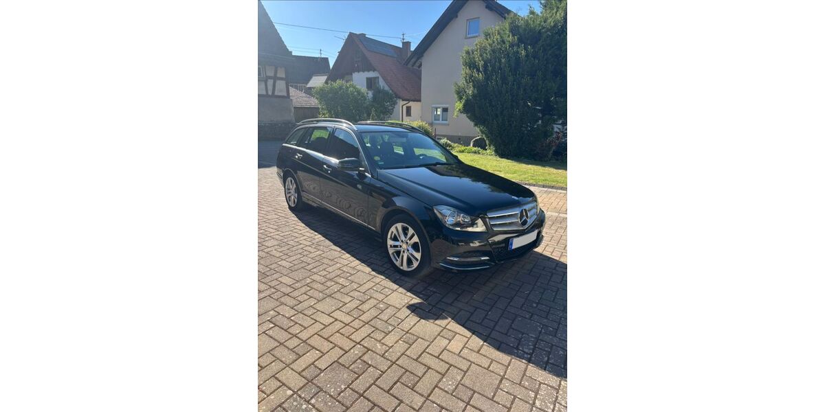 Mercedes-Benz C 200 147.757 km 9.000 &euro; Hohberg 77749