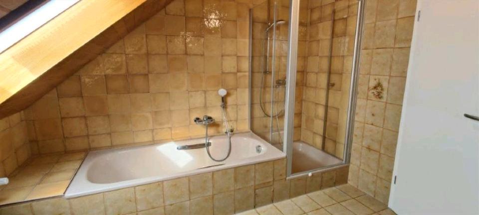 Dachgeschoßwohnung Lahr (Schwarzwald) - 3 Zimmer, 1.350&euro; | Angebot:22271427