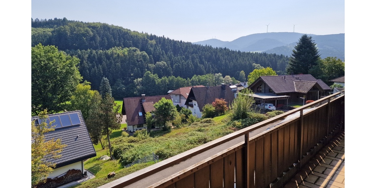 Geräumige 6 Zimmer Wohnung in einem kleinen Mehrfamilienhaus mit 3 Wohnungen in Zell am Harmersbach, - 5.5 oder mehr Zell a. H. | Angebot:23243543