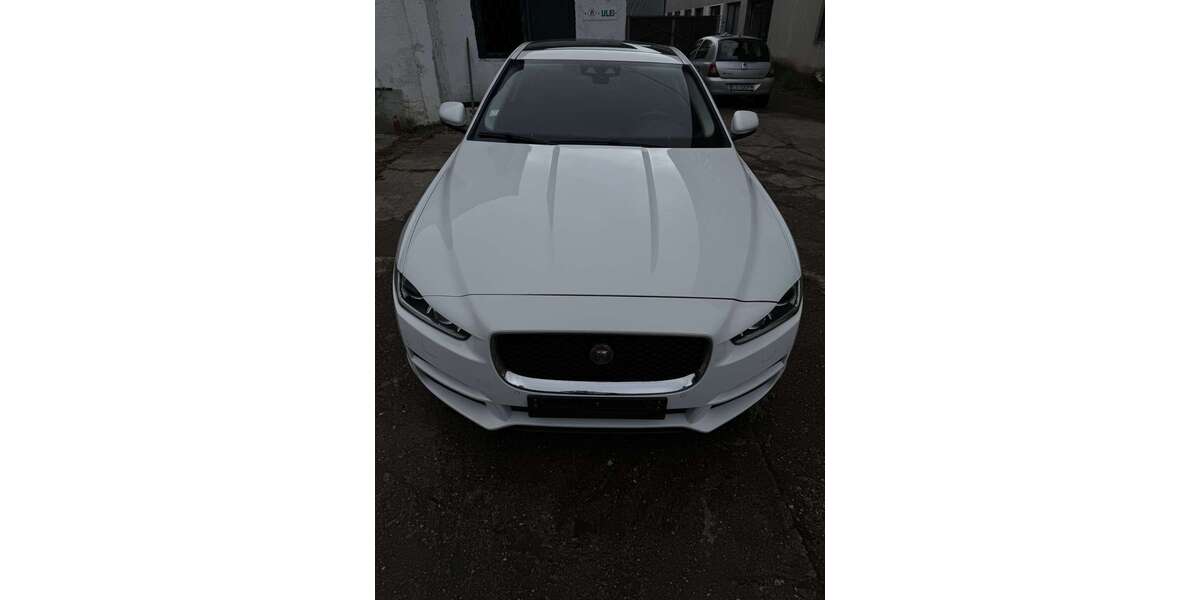 Jaguar XE 149.000 km 6.300 &euro; Lahr 77933