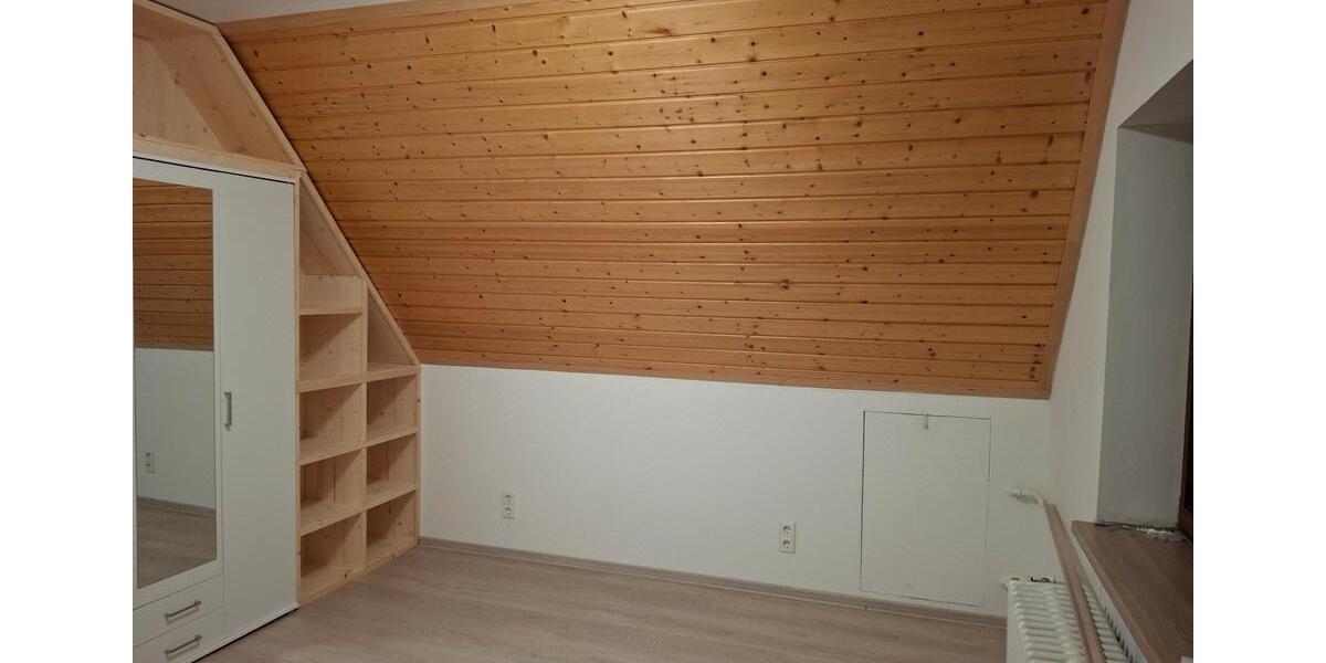 Dachgeschoßwohnung Sasbachwalden - 3 Zimmer, 740 m&sup2;, 750&euro; | Angebot:25125664