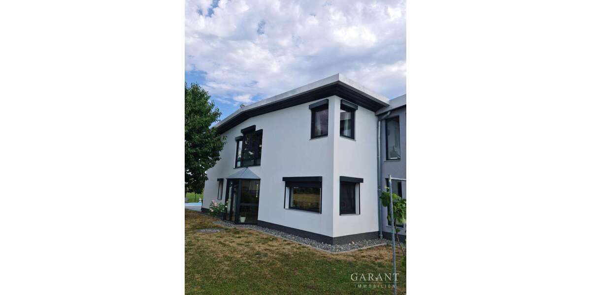 Einfamilienhaus Kippenheim - 8 Zimmer, 220 m&sup2;, 2.555.000&euro; | Angebot:24314208