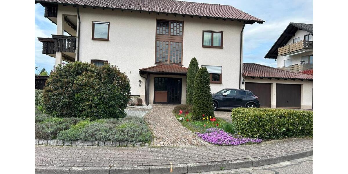 Erdgeschoßwohnung Bühl - 3.5 Zimmer, 116 m&sup2;, 930&euro; | Angebot:25802935