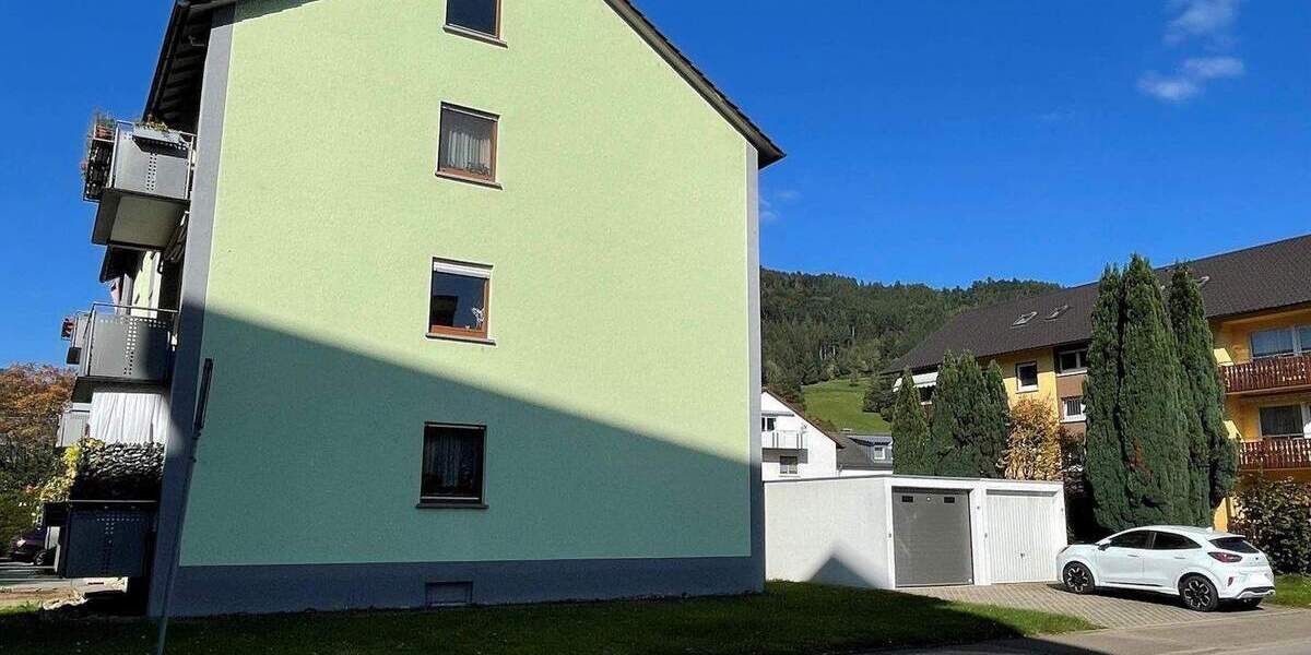 Etagenwohnung Hausach - 3 Zimmer, 74 m&sup2;, 218.000&euro; | Angebot:25703704