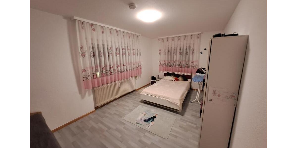 Etagenwohnung Lahr (Schwarzwald) - 4 Zimmer, 100 m&sup2;, 960&euro; | Angebot:25896089
