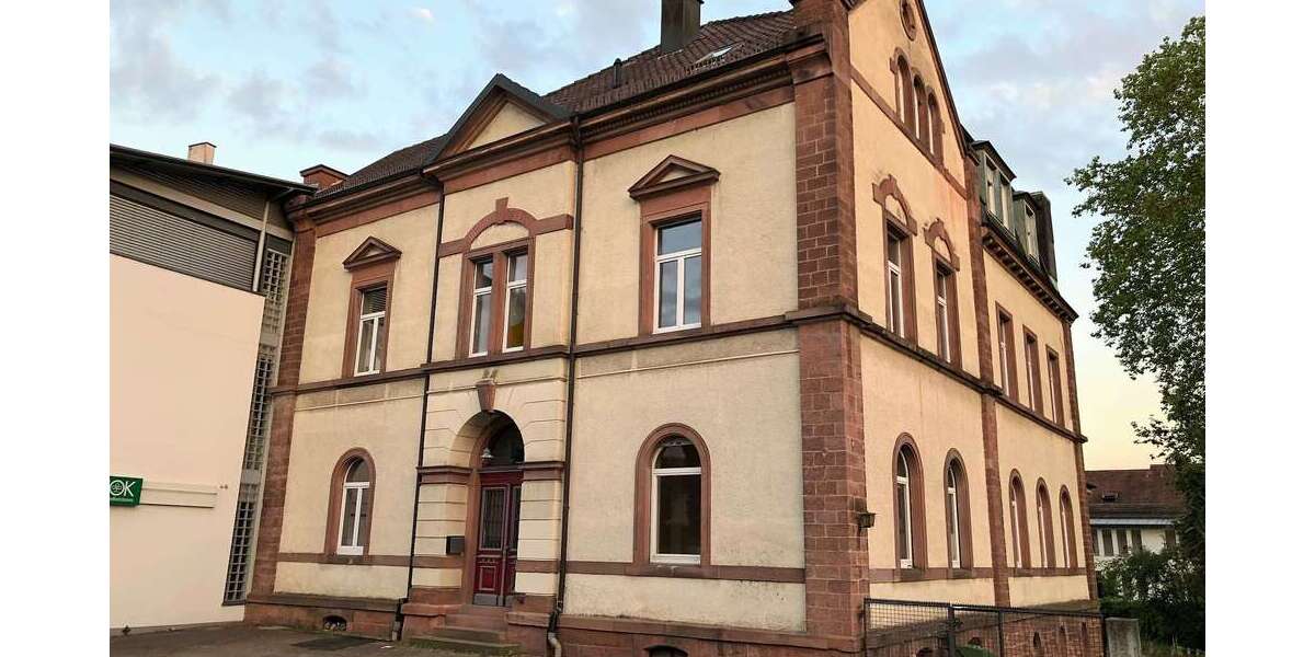 Etagenwohnung Lahr - 6 Zimmer, 170 m&sup2;, 1.320&euro; | Angebot:25254877