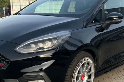 Ford Fiesta 73.000 km 16.900 &euro; Kippenheim 77971