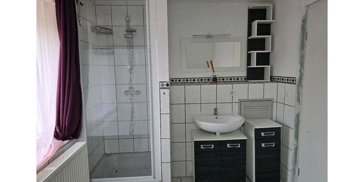 Etagenwohnung Friesenheim - 3 Zimmer, 100 m&sup2;, 1.200&euro; | Angebot:26042454