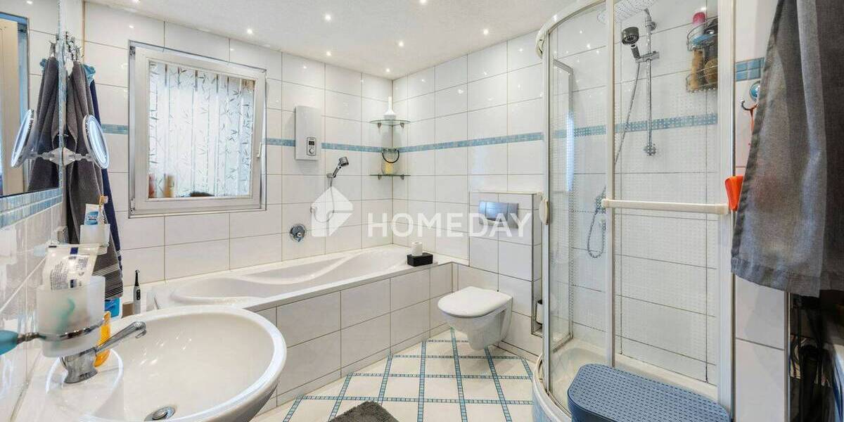 Mehrfamilienhaus, Wohnhaus Lahr/Schwarzwald Lahr - 6 Zimmer, 130 m&sup2;, 330.000&euro; | Angebot:26657354