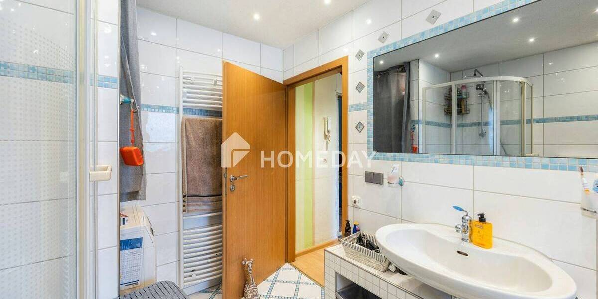 Mehrfamilienhaus, Wohnhaus Lahr/Schwarzwald Lahr - 6 Zimmer, 130 m&sup2;, 330.000&euro; | Angebot:26657354