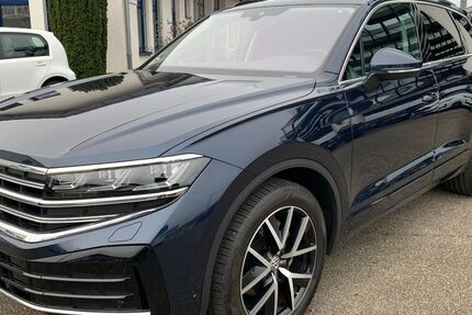 VW Touareg 4.644 km 69.900 &euro; Sasbach 77880