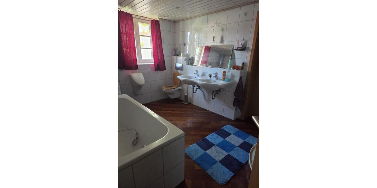 Erdgeschoßwohnung Friesenheim - 4 Zimmer, 140 m&sup2;, 1.700&euro; | Angebot:26676225