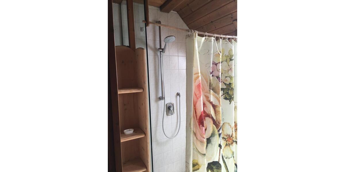 Etagenwohnung Hohberg - 7 Zimmer, 155 m&sup2;, 1.050&euro; | Angebot:25256441